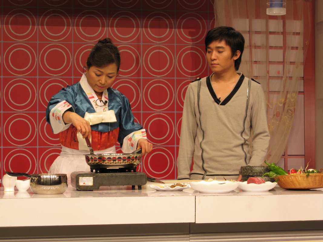 李淑女士录制料理节目